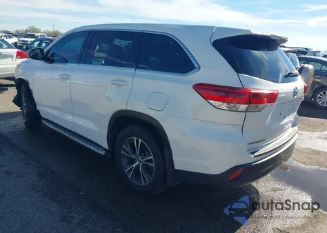 2018 Toyota Highlander Le z USA, uszkodzony, nr VIN 5TDZARFH6JS037199